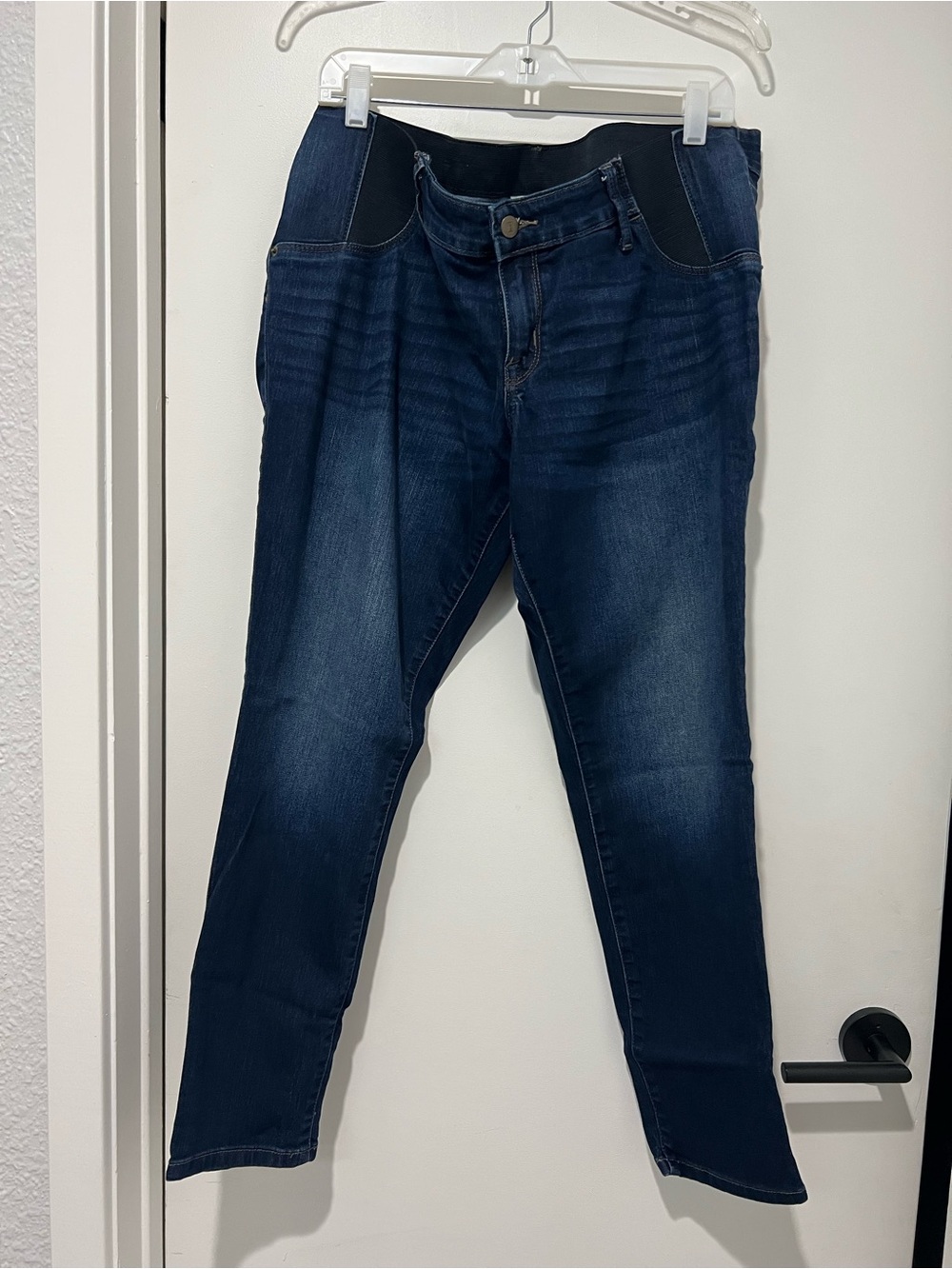 Isabel Maternity by Ingrid & Isabel Skinny Maternity Jeans – Size 14/32R
